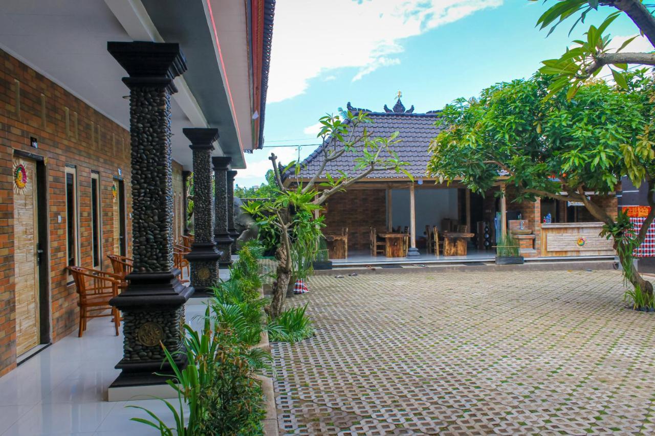 Hotel Niki Jembrana 外观 照片