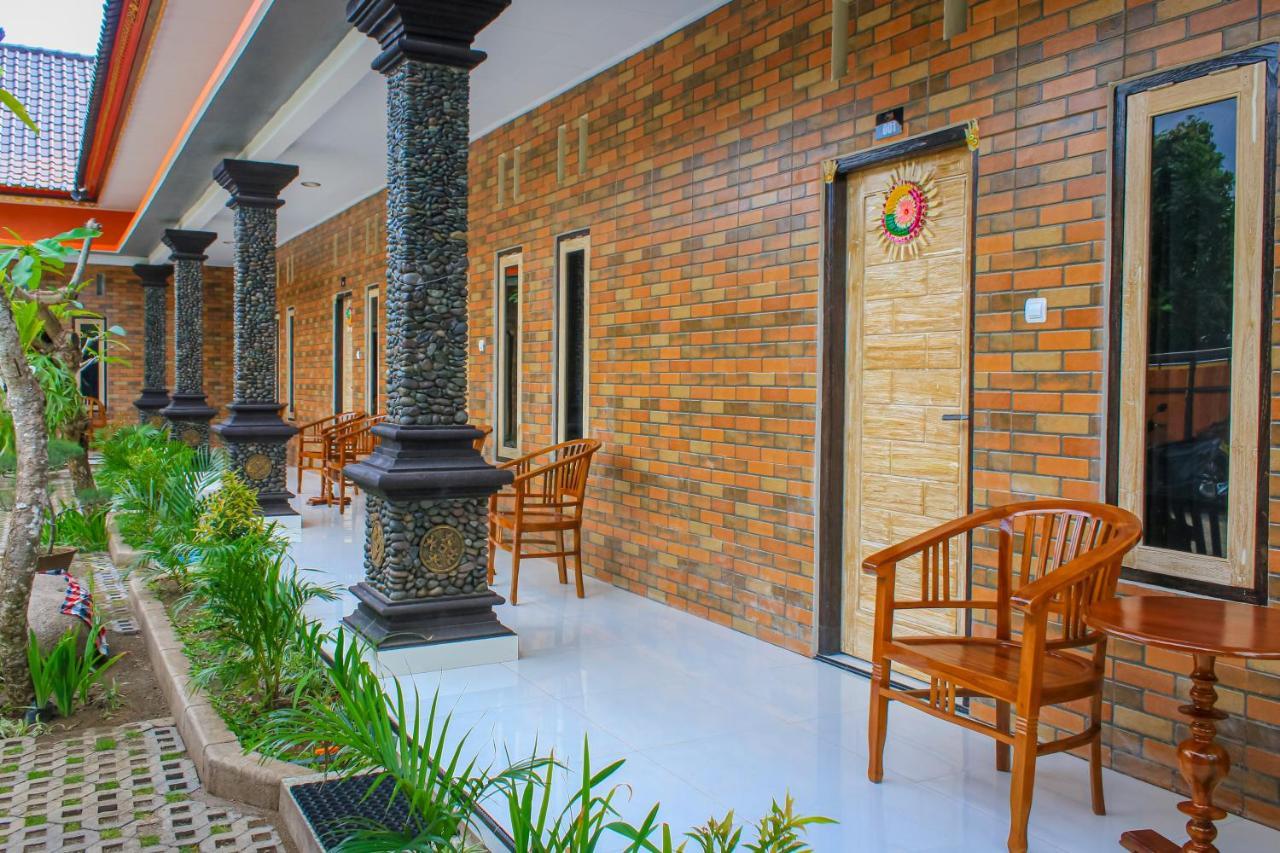 Hotel Niki Jembrana 外观 照片