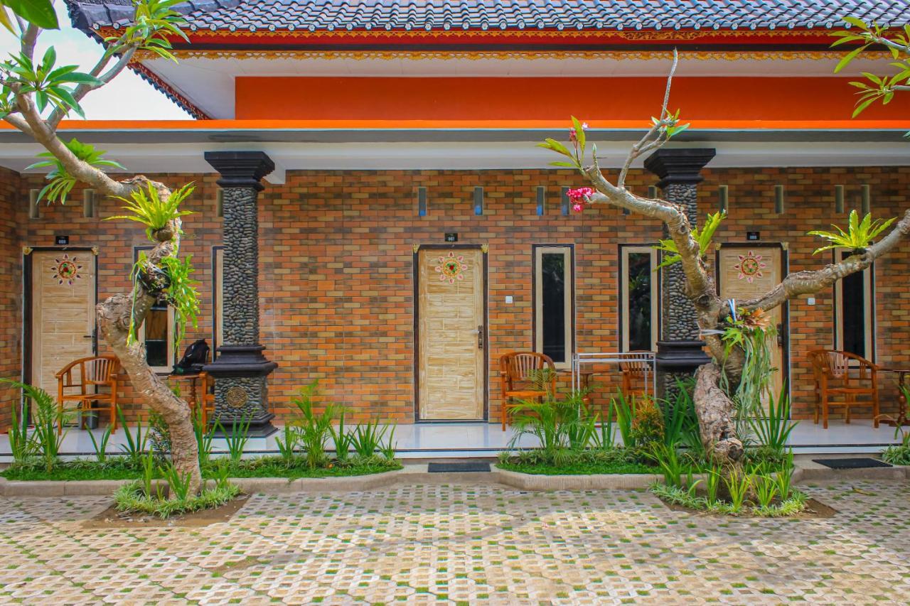 Hotel Niki Jembrana 外观 照片