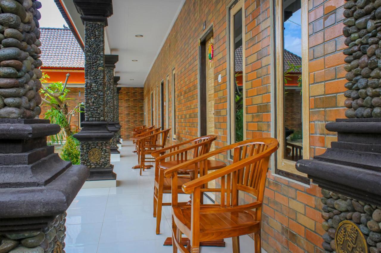 Hotel Niki Jembrana 外观 照片