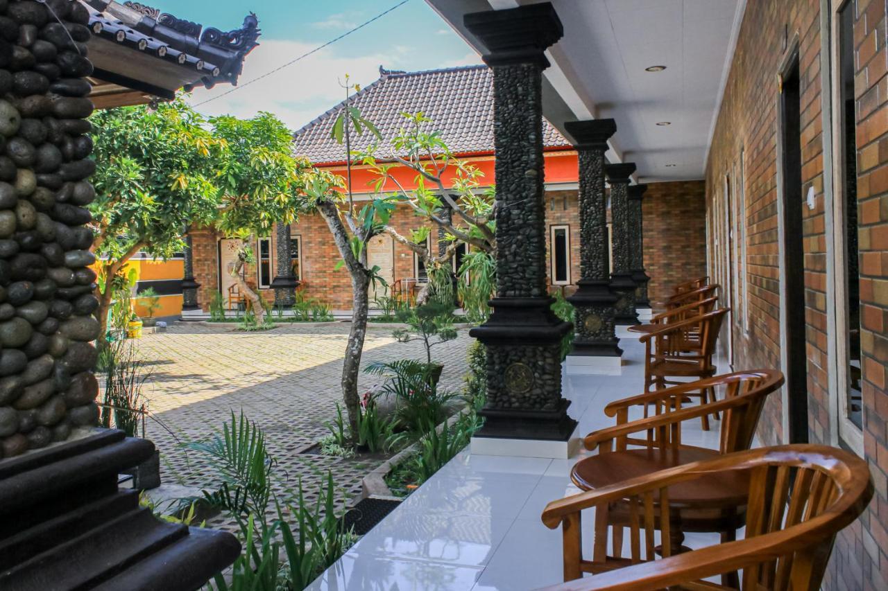 Hotel Niki Jembrana 外观 照片
